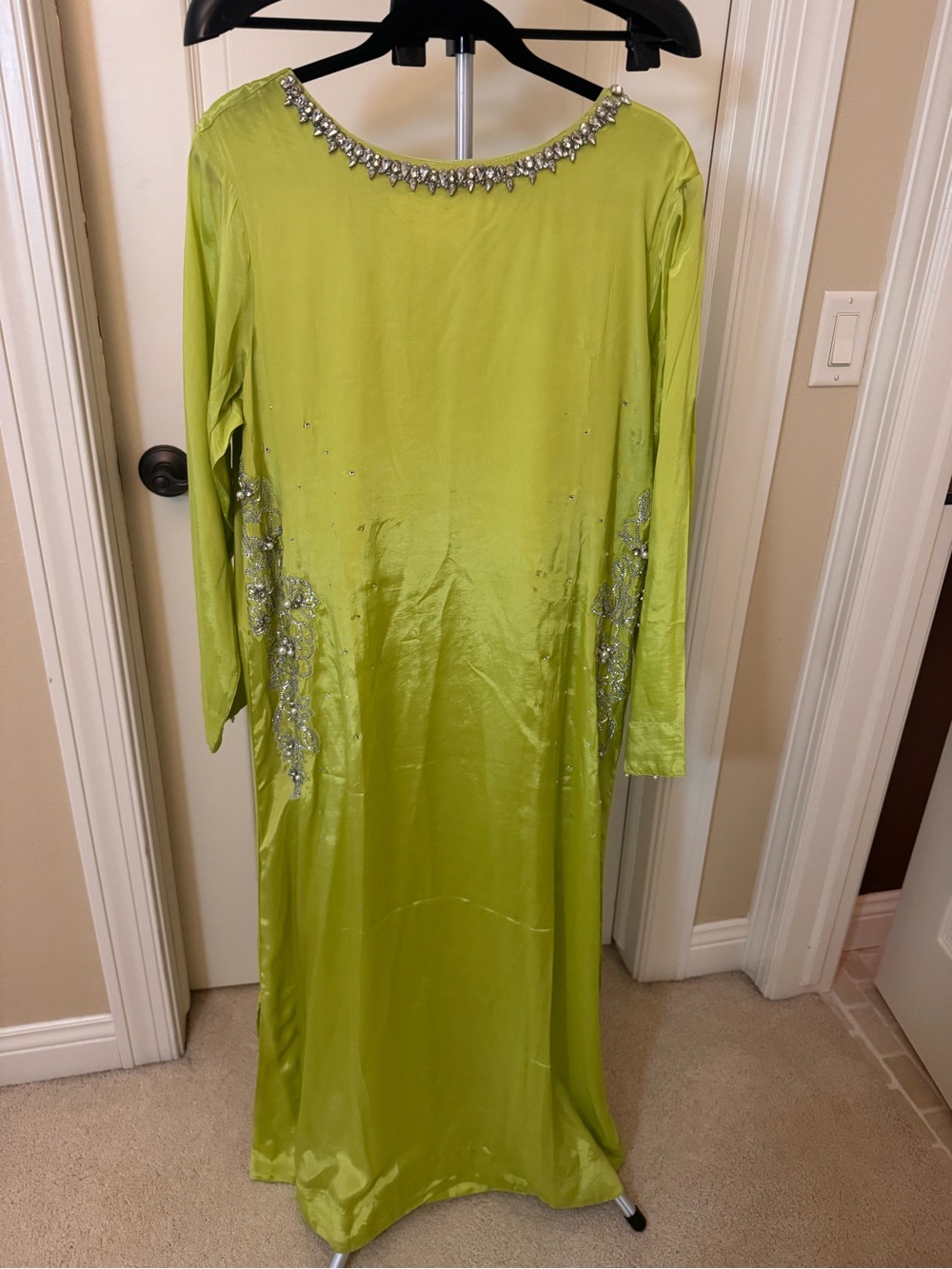 LONG SLEEVES lime green Lulusar embellished kurta with dupatta